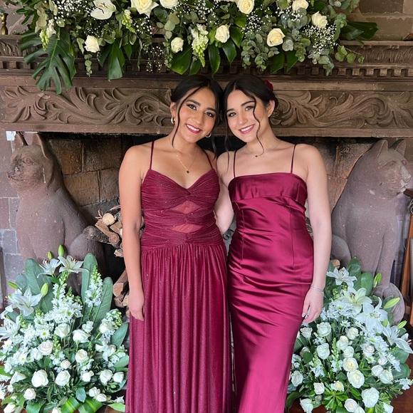 New AW.Bridal red dress in size 2 - Picture 4 of 9